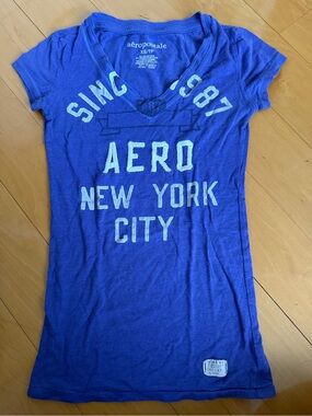 Aeropostale Royal purple  'Aero New York City' Short Sleeve V-Neck Tee